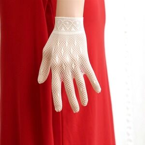 Vintage White Fishnet Gloves Lace Wrist Cuff Mesh Formal Bridal Tea Party Retro